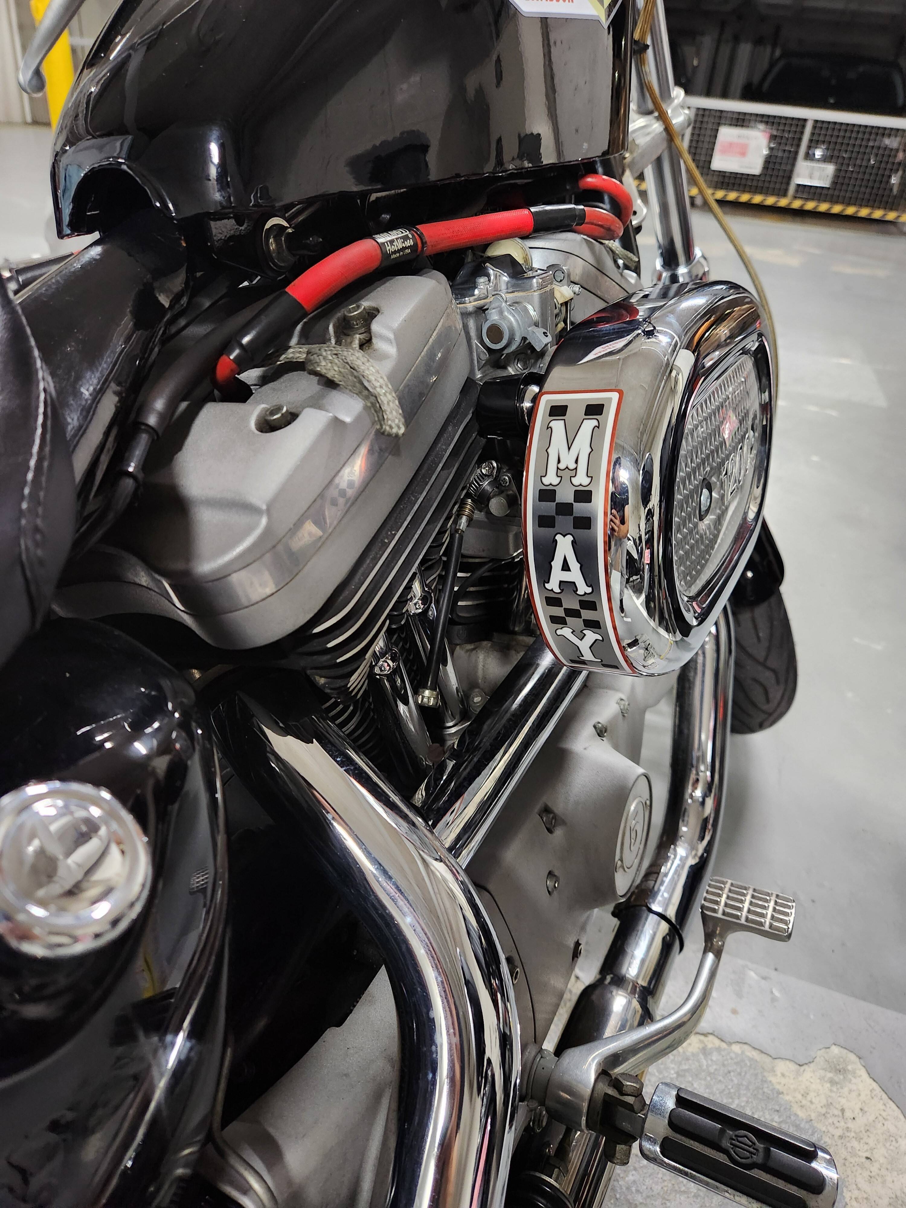 スポーツスター XL1200C純正タンク 黒　スポスタxl883xl1200 スポーツスター XL1200C純正タンク 黒 スポスタxl883xl1200 Yahoo