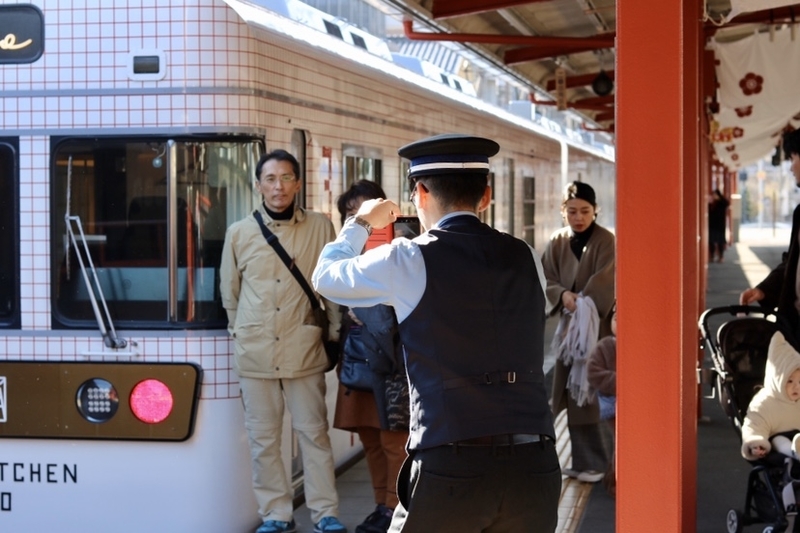 西日本鉄道の The Rail Kitchen Chikugo ザレールキッチンチクゴ ブランチの旅 窯焼きホットドッグでブランチ マサテツ 楽しく美味しい列車旅