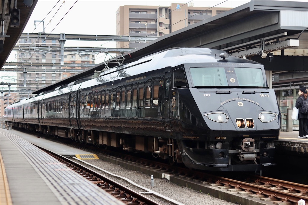 九州を1周する観光列車「36ぷらす3」の楽しみ方まとめ【コース・座席
