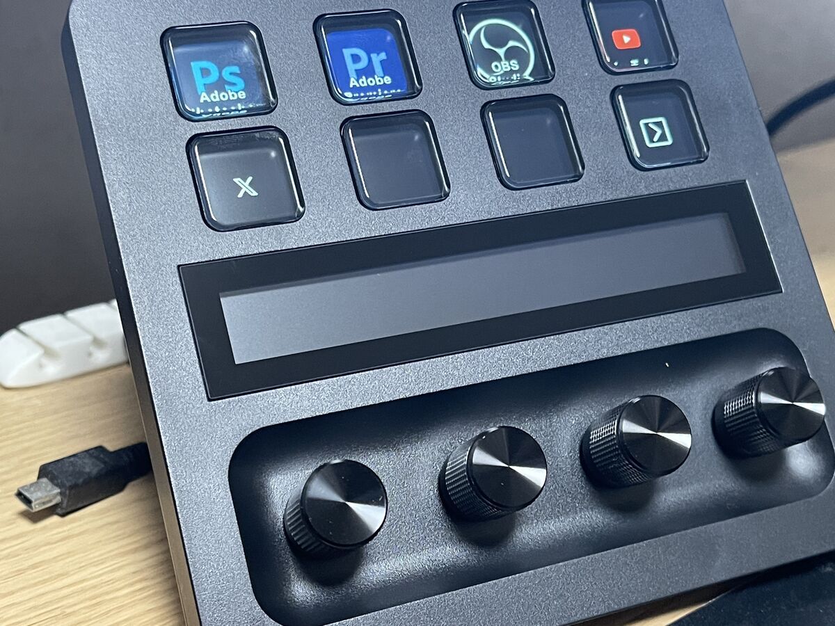 Loupedeck Live S ストリーミングコントローラー Amazon.com: Loupedeck Live S - The Streaming Console for Desktop