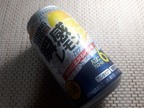 -196℃ ストロングゼロ〈瞬感レモン〉の外見