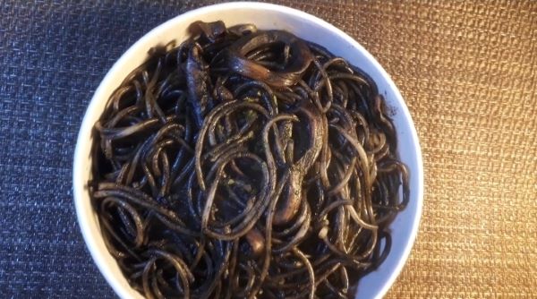 【おうちでサイゼリヤ】イカの墨入りスパゲッティ(オリジナル写真)