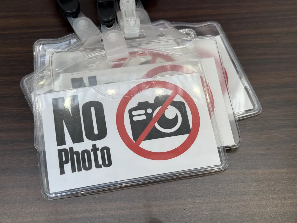 写真を撮影されたくない方向けのストラップ