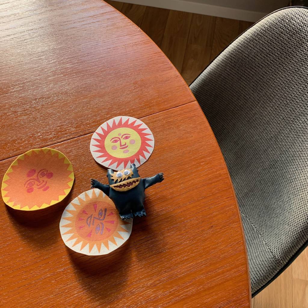 デコパージュでジラルドのファブリックパネルをDIY。階段が変身