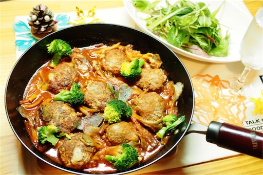 煮込みハンバーグ