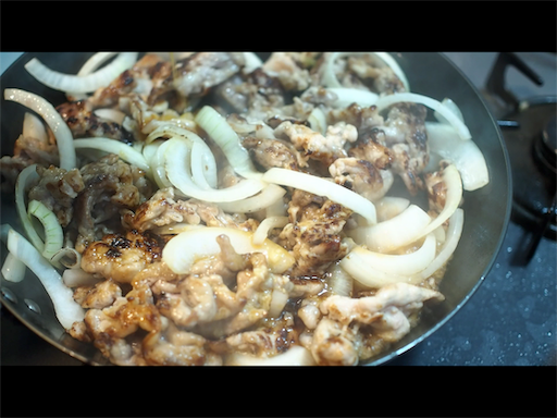 しょうが焼きを仕上げる