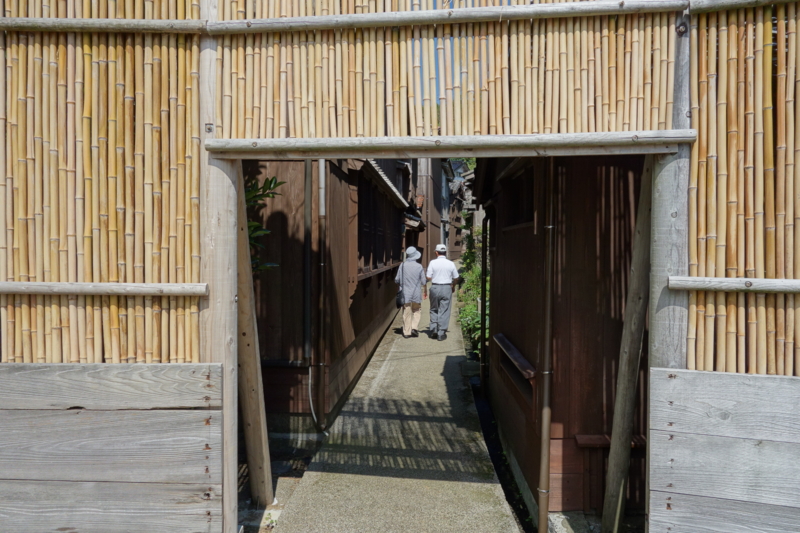 宿根木の町並み 重要伝統的建造物群保存地区 新潟県佐渡市 - 墳丘からの眺め