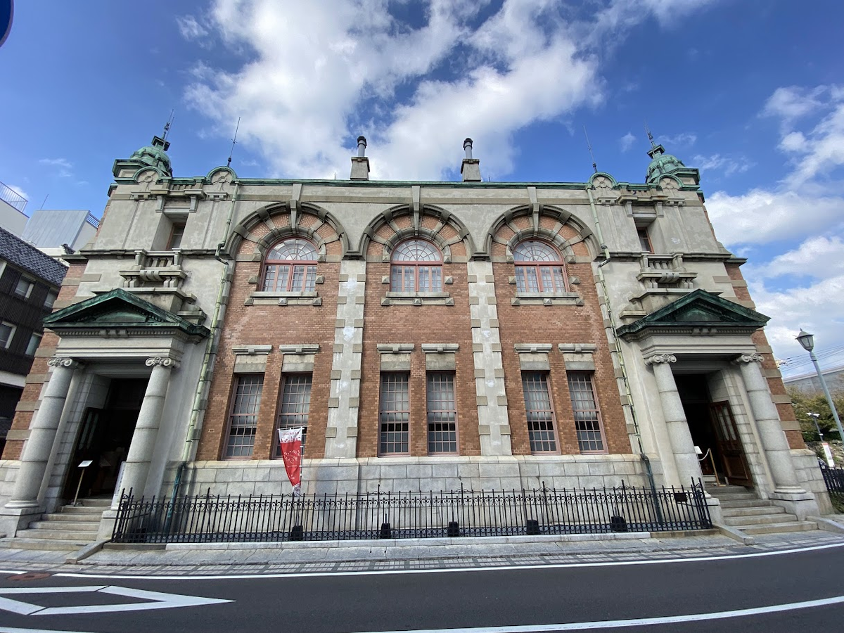 旧唐津銀行本店（辰野金吾記念館）ほか 佐賀県唐津市本町 - 墳丘からの眺め