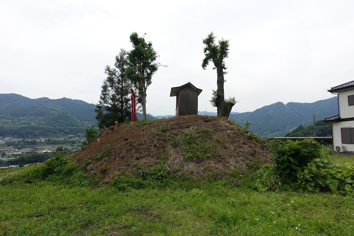 鬼石町2号古墳（般若塚・大円樫） 群馬県藤岡市鬼石 - 墳丘からの眺め