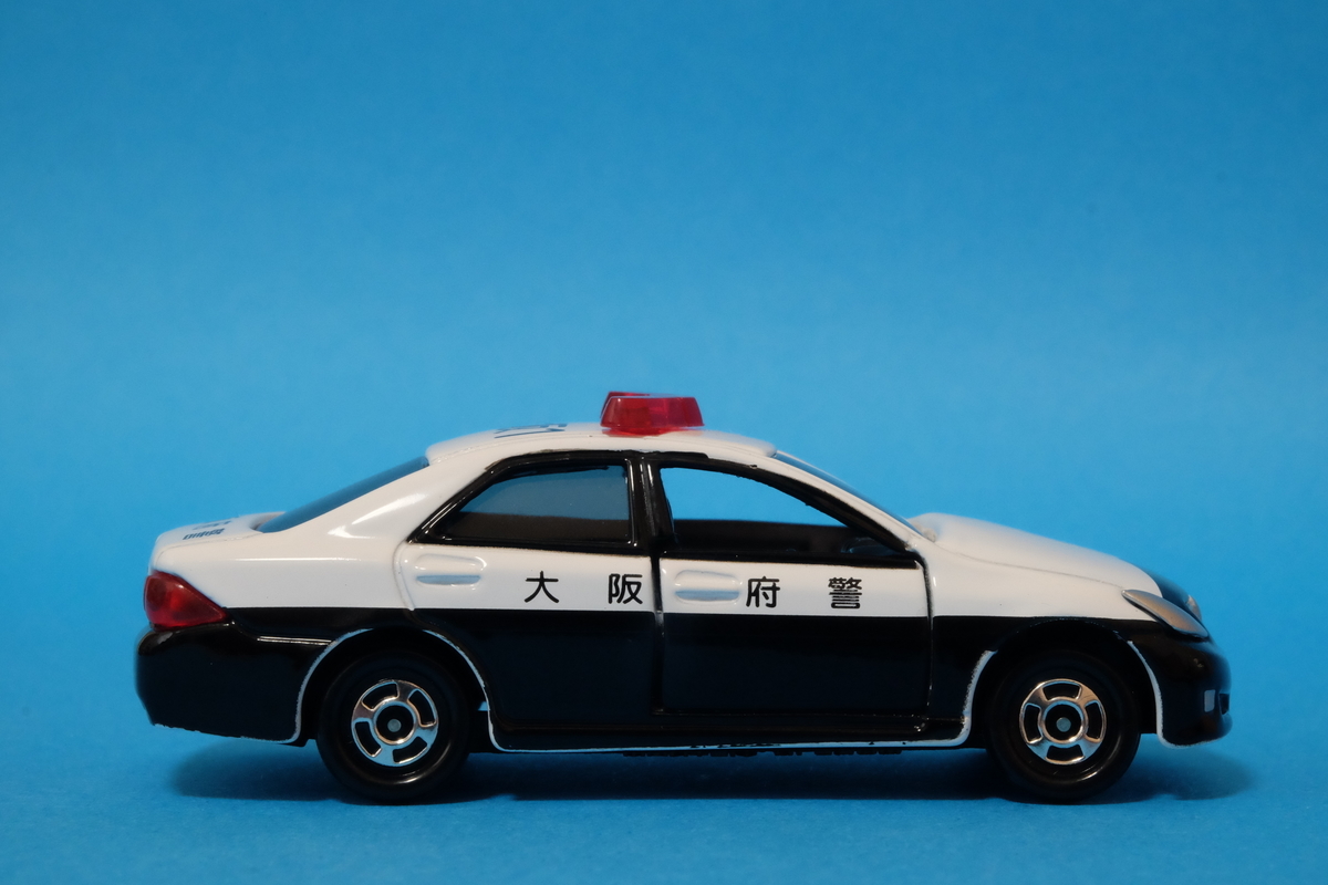 限定？！トミカ】クラウン パトロールカー（大阪府警察）【ミニカー