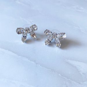 ピアス