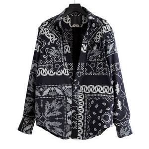 バンダナ柄シャツ