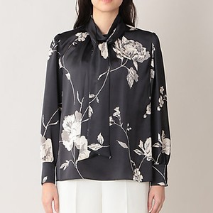 花柄ブラウス
