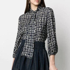 プリントブラウス