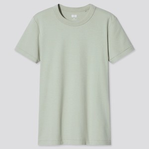 グリーンのTシャツ