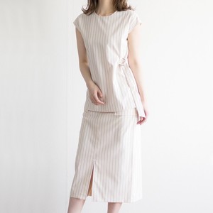 ストライプ柄ブラウス