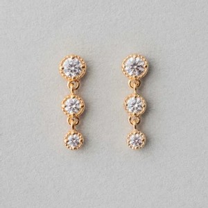ビジューピアス
