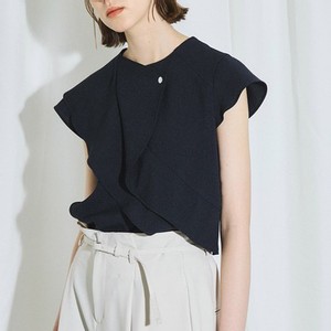 ラッフルブラウス