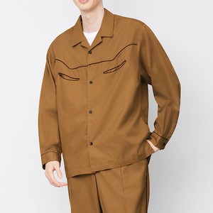 ブラウンのウエスタンシャツ