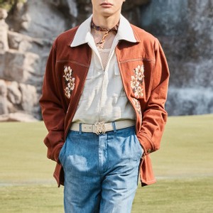 A Studio 藤ヶ谷太輔 衣装ブランドは エースタジオ衣装 Fashion Express