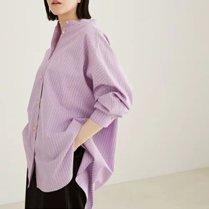 ラベンダーのストライプシャツ