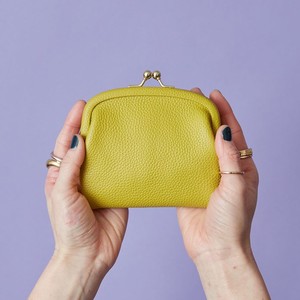イエローのがま口財布