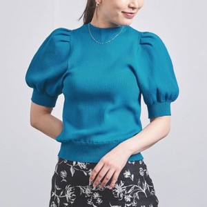 ブルーのパフスリーブニット