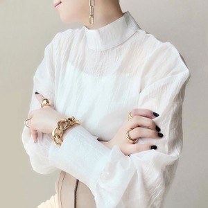 シアーブラウス