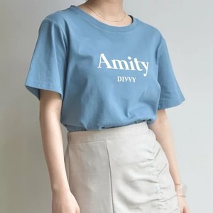 ブルーのロゴTシャツ