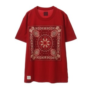 赤いバンダナ柄Tシャツ 赤いバンダナ柄Tシャツ