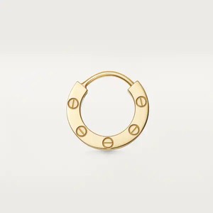 ゴールドのサークルピアス