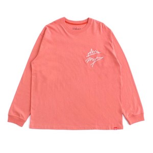 ピンクのTシャツ