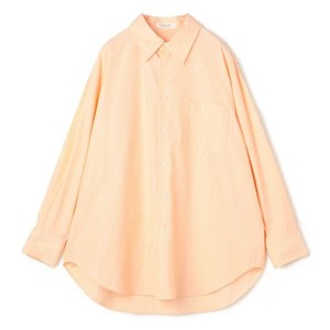 オレンジのストライプ柄シャツ
