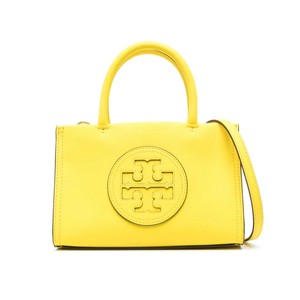 イエローのレザーバッグ