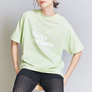 グリーンのロゴTシャツ
