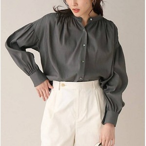 グレーのブラウス グレーのブラウス