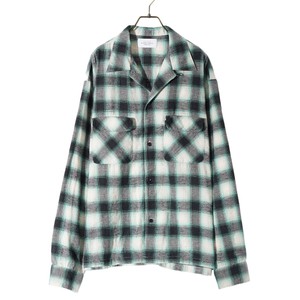チェック柄シャツ