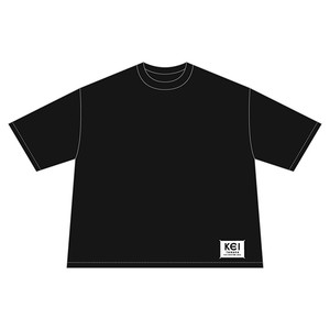 黒いTシャツ