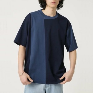 ブルーの切り替えTシャツ