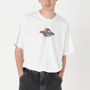 グラフィックTシャツ