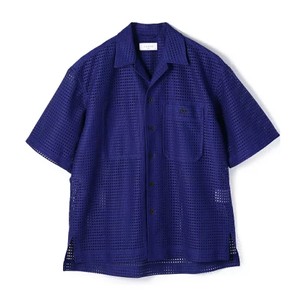 ブルーのメッシュシャツ