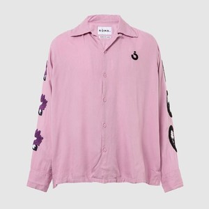 ピンクのシャツ ピンクのシャツ