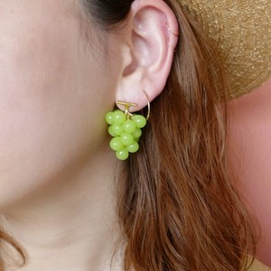 グレープピアス