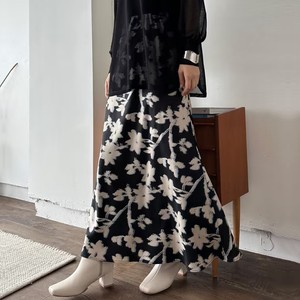 花柄スカート