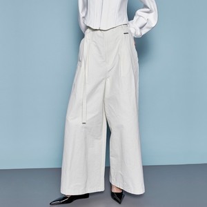 白いワイドパンツ 白いワイドパンツ