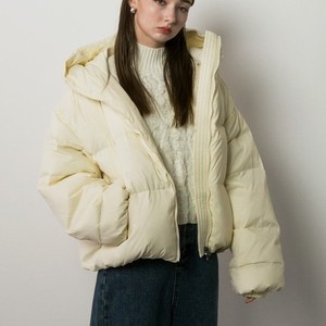 イエローのダウンジャケット イエローのダウンジャケット