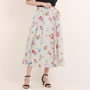 花柄スカート