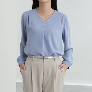 AZUL Tシャツ☑石原さとみ着用 ドラマ衣装 ディアシスター Vネック 白 AZUL Tシャツ☑石原さとみ着用 ドラマ衣装 ディアシスター V