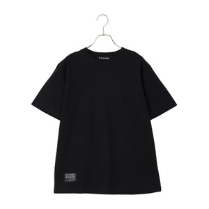黒いTシャツ