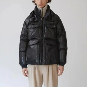 黒いパフジャケット